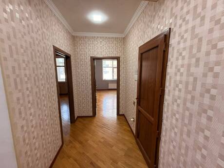 3-room apartment for rent, 135 m², Bakıxanov: 649 ₼/mo 3