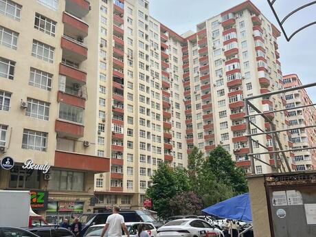 2 otaq · 81 m² · 7/18 mərtəbə, İnşaatçılar