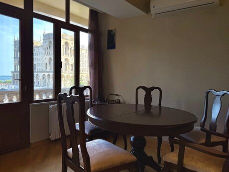 Kirayə 3 otaqlı mənzil, 110 m², 28 May: 100 ₼/ay 2