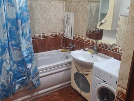 2-комнатная квартира, 80 м², 8 Noyabr: 240 000 ₼ 3