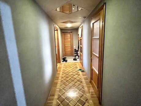 5-room apartment, 130 m², Azadlıq Prospekti: 245 000 ₼ 2