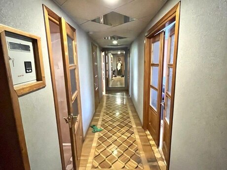 5-room apartment, 130 m², Azadlıq Prospekti: 245 000 ₼ 3