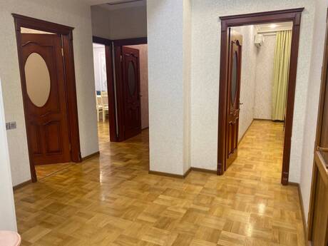 3 otaqlı mənzil, 90 m², Neftçilər: 250 000 ₼ 2