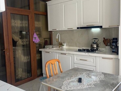 Kirayə 2 otaqlı mənzil, 65 m², 28 May: 1 000 ₼/ay 4