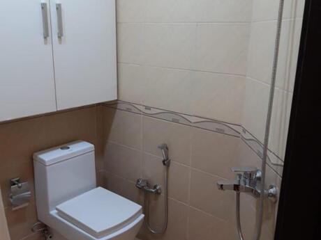 Kirayə 2 otaqlı mənzil, 85 m², İnşaatçılar: 700 ₼/ay 5