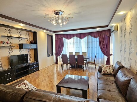 3 otaqlı mənzil, 133 m², Nizami: 419 000 ₼ 3