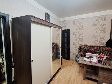 2 otaq · 35 m² · 1/5 mərtəbə, Azadlıq Prospekti