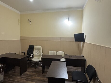 Elan №6400624 - Bakı, İçəri Şəhər m., 3 otaqlı, 45 m², 1/5 mərtəbə