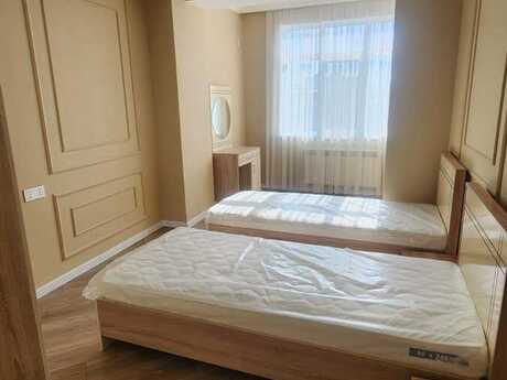 Kirayə 3 otaqlı mənzil, 125 m², İnşaatçılar: 1 000 ₼/ay 3