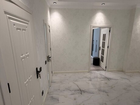 2-room apartment, 100 m², Binəqədi: 180 000 ₼ 4
