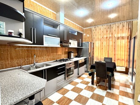 Объявление №6400781 - Баку, м. Кара Караев, 4-комн., 165 м², 17/17 этаж