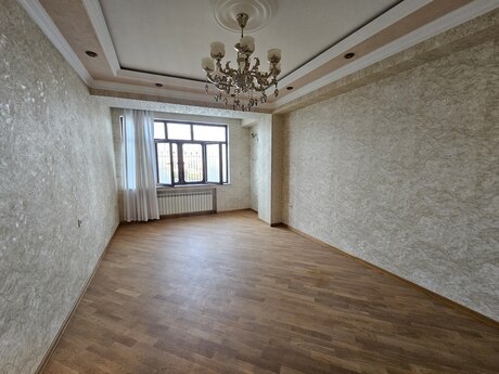 Объявление №6380519 - Баку, м. Нефтчиляр, 2-комн., 60 м², 2/10 этаж