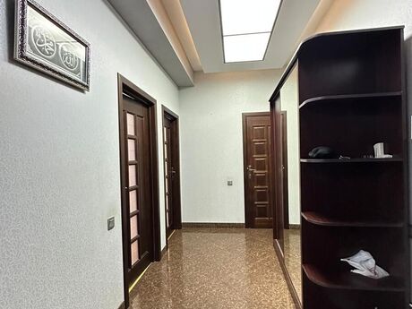3-room apartment for rent, 118 m², Memar Əcəmi: 800 ₼/mo 4