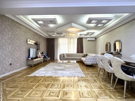 Elan №6401005 - Bakı, 28 May m., 4 otaqlı, 230 m², 8/17 mərtəbə