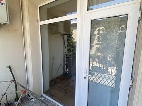 4-room apartment for rent, 100 m², Sahil: 1 100 ₼/mo 3