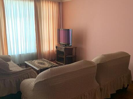 3 otaqlı mənzil, 135 m², 28 May: 460 000 ₼ 3