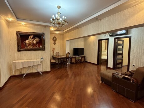 3-room apartment for rent, 150 m², Nəriman Nərimanov: 1 000 ₼/mo 5