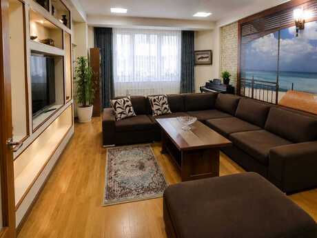 Объявление №6401373 - Баку, м. Нефтчиляр, 3-комн., 105 м², 3/16 этаж