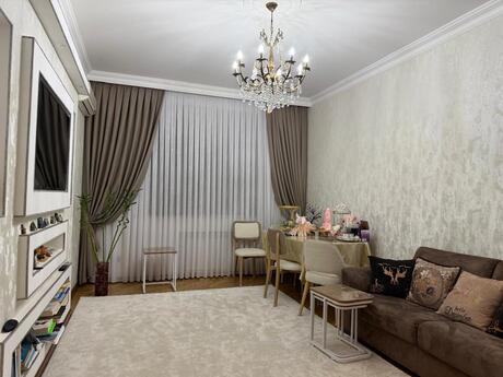 Аренда: 2-комнатная квартира, 82 м², 28 May: 900 ₼/мес 2