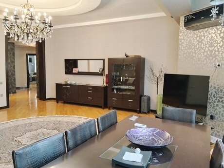 5 otaqlı mənzil, 190 m², Əhmədli: 360 000 ₼ 5