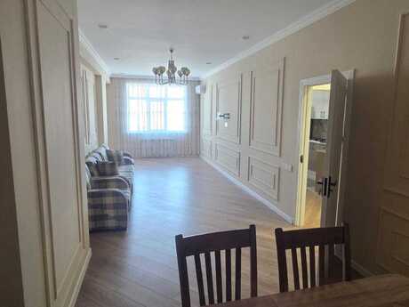 Kirayə 3 otaqlı mənzil, 160 m², İnşaatçılar: 1 100 ₼/ay 5