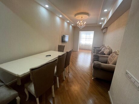 2-room apartment, 95 m², Xalqlar Dostluğu: 240 000 ₼ 2