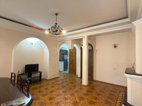 Объявление №6401624 - Баку, Насиминский  р., 3-комн., 75 м², 2/4 этаж