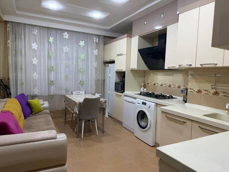 3-комнатная квартира, 103 м², İnşaatçılar: 290 000 ₼ 2