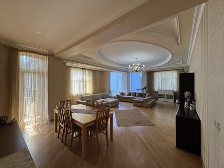 3 otaqlı mənzil, 175 m², 28 May: 470 000 ₼ 2
