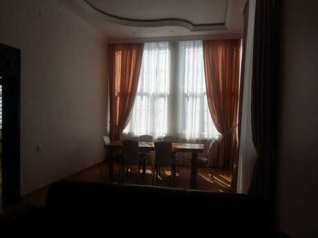 Kirayə 4 otaqlı mənzil, 200 m², 28 May: 1 500 ₼/ay 5