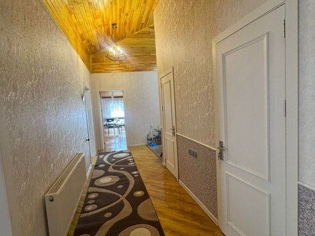 3 otaq · 135 m² · 19/19 mərtəbə, 8 Noyabr