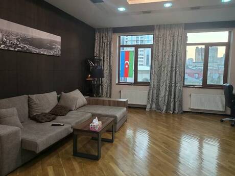 3 otaqlı mənzil, 135 m², Nizami: 450 000 ₼ 3