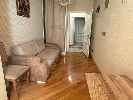 3-room apartment for rent, 100 m², 28 May: 1 200 ₼/mo 3