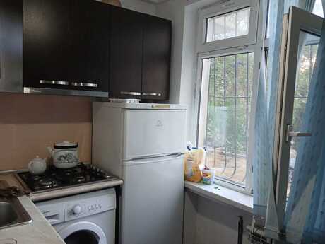 Elan №6402185 - Bakı, İnşaatçılar m., 2 otaqlı, 60 m², 1/5 mərtəbə