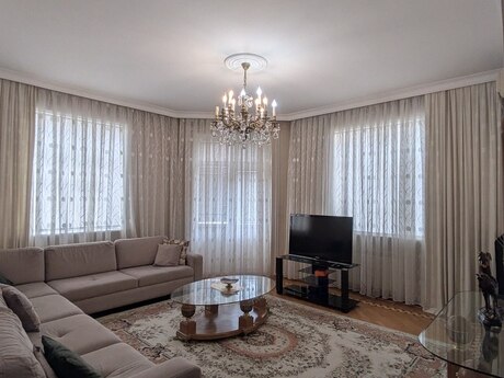 Объявление №6402169 - Баку, м. Низами, 4-комн., 200 м², 7/16 этаж