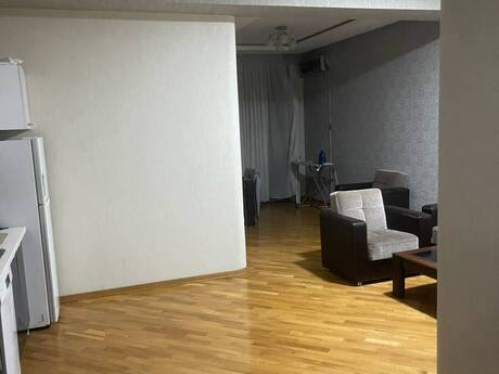 Kirayə 2 otaqlı mənzil, 75 m², Azadlıq Prospekti: 700 ₼/ay 2