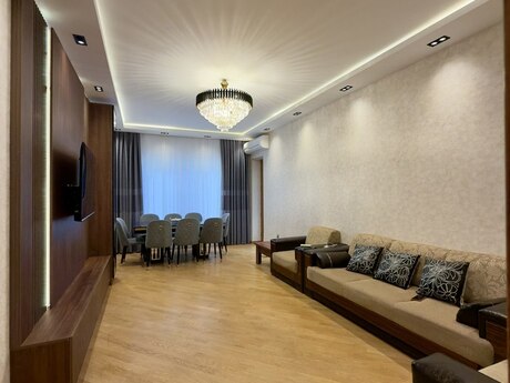 4-комнатная квартира, 160 м², Nizami: 535 000 ₼ 4