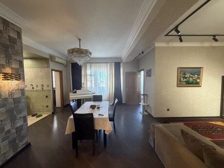 2 otaqlı mənzil, 105 m², Nərimanov: 305 000 ₼ 2