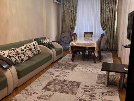 4 otaq · 165 m² · 10/20 mərtəbə, İnşaatçılar