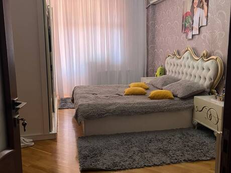 4 otaqlı mənzil, 165 m², İnşaatçılar: 300 000 ₼ 3