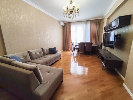 Kirayə 3 otaqlı mənzil, 120 m², Neftçilər: 1 100 ₼/ay 4