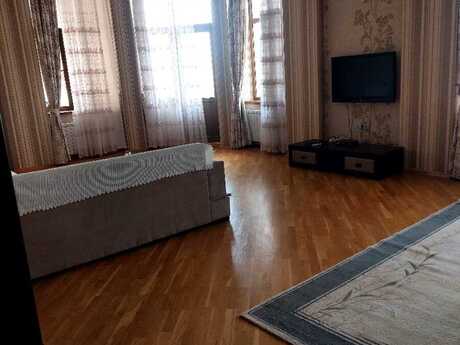 4-room apartment for rent, 180 m², Nizami: 1 800 ₼/mo 2