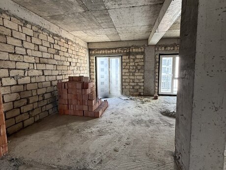 4 otaqlı mənzil, 256 m², 7 Points: 770 000 ₼ 5