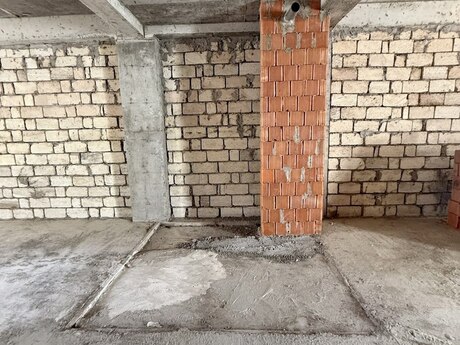 4 otaqlı mənzil, 256 m², 7 Points: 770 000 ₼ 4