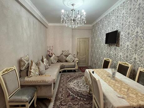 2 rooms · 70 m² · floor 7/14, Saray