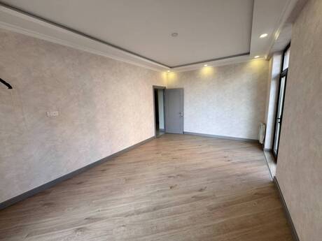 3-room apartment, 107 m², West Town: 400 000 ₼ 2
