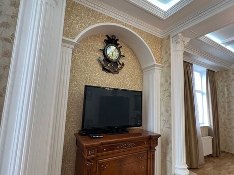 4 otaqlı mənzil, 200 m², Nərimanov: 995 000 ₼ 3