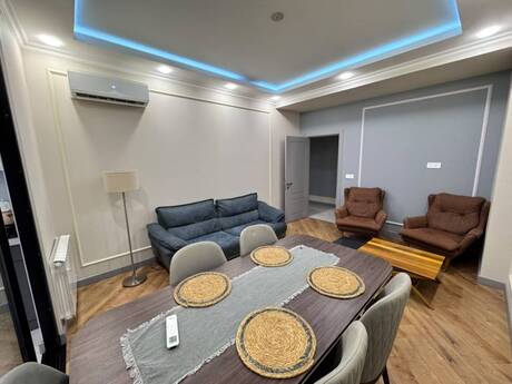 2 rooms · 65 m² · floor 2/14, West Town