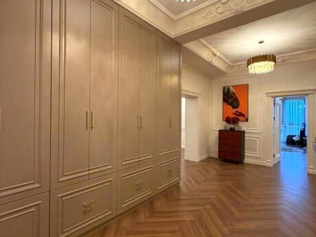Elan №6402867 - Bakı, Nizami m., 3 otaqlı, 165 m², 17/22 mərtəbə