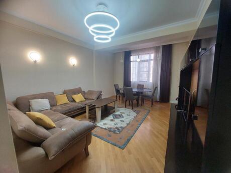 Elan №6402910 - Bakı, 28 May m., 2 otaqlı, 70 m², 9/18 mərtəbə